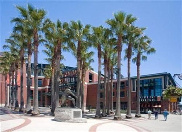 219 Brannan Street 3H, San Francisco, CA 94107