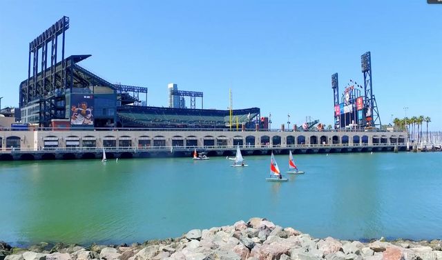 219 Brannan Street 3H, San Francisco, CA 94107