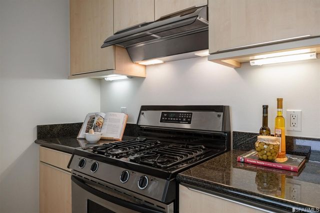 219 Brannan Street 3H, San Francisco, CA 94107