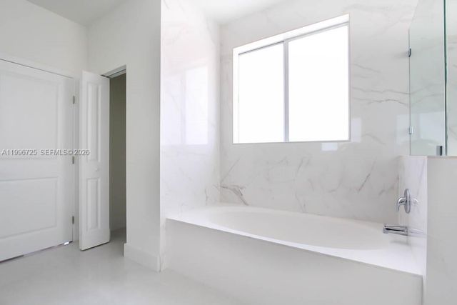 15631 SW 11th Ter, Miami, FL 33194