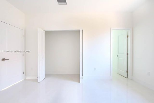 15631 SW 11th Ter, Miami, FL 33194