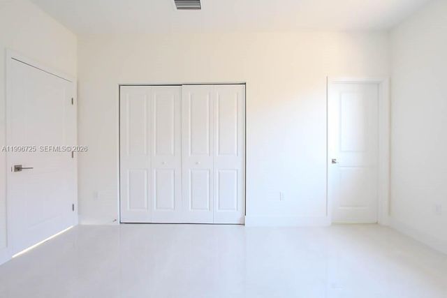 15631 SW 11th Ter, Miami, FL 33194