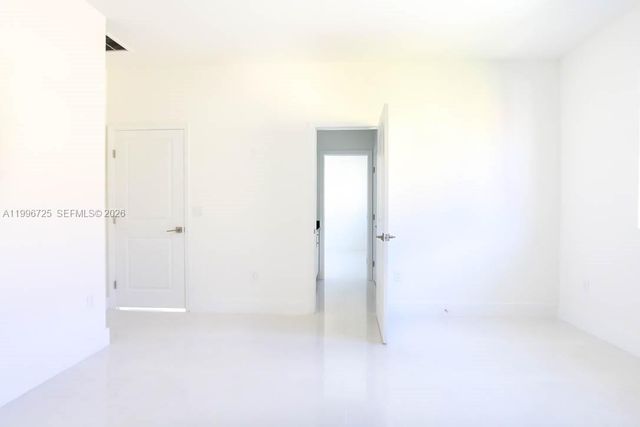 15631 SW 11th Ter, Miami, FL 33194