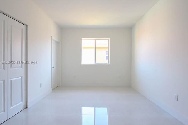 15631 SW 11th Ter, Miami, FL 33194