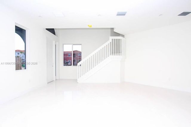 15631 SW 11th Ter, Miami, FL 33194