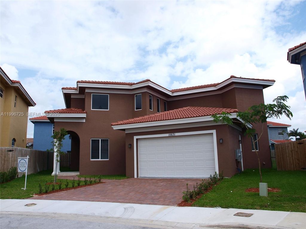 15631 SW 11th Ter, Miami, FL 33194