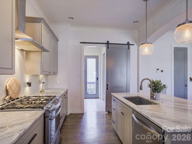 2574 Barry Street, Charlotte, NC 28205