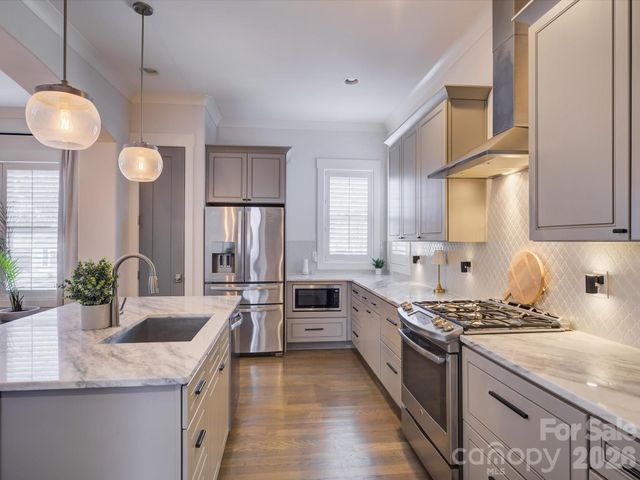 2574 Barry Street, Charlotte, NC 28205