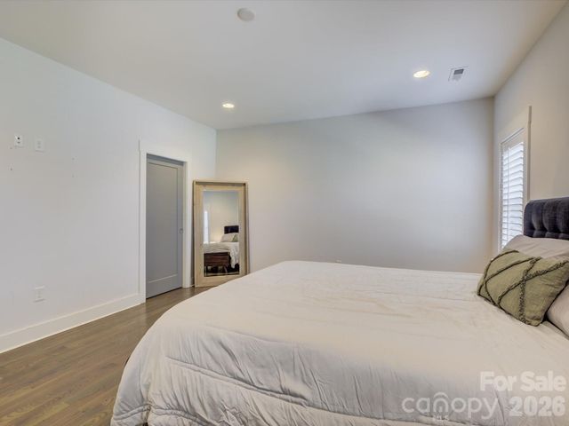 2574 Barry Street, Charlotte, NC 28205