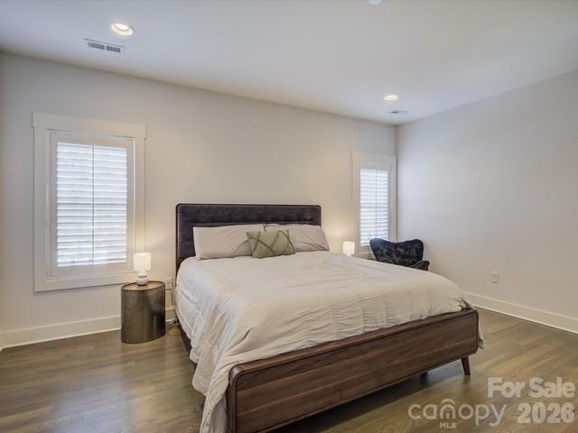 2574 Barry Street, Charlotte, NC 28205