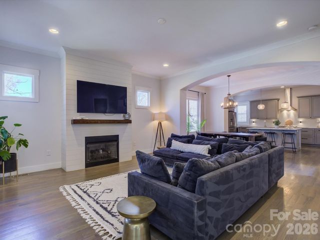 2574 Barry Street, Charlotte, NC 28205