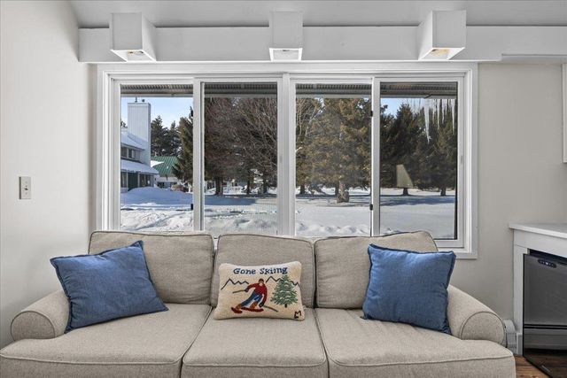 131 Village Green Dr Unit 5A, Stowe, VT 05672