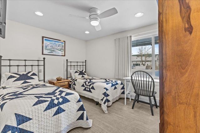 131 Village Green Dr Unit 5A, Stowe, VT 05672