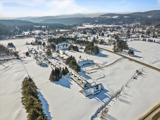 131 Village Green Dr Unit 5A, Stowe, VT 05672