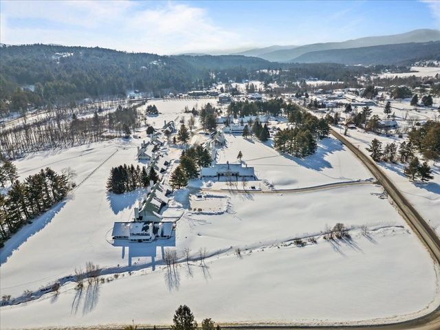 131 Village Green Dr Unit 5A, Stowe, VT 05672