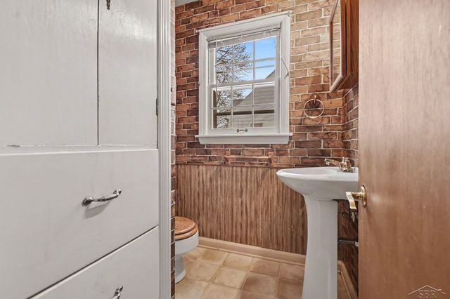 3537 Adams Avenue, Saginaw, MI 48602