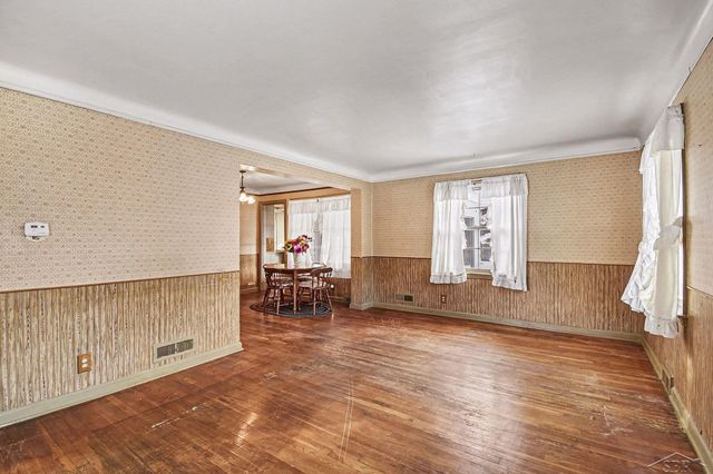 3537 Adams Avenue, Saginaw, MI 48602