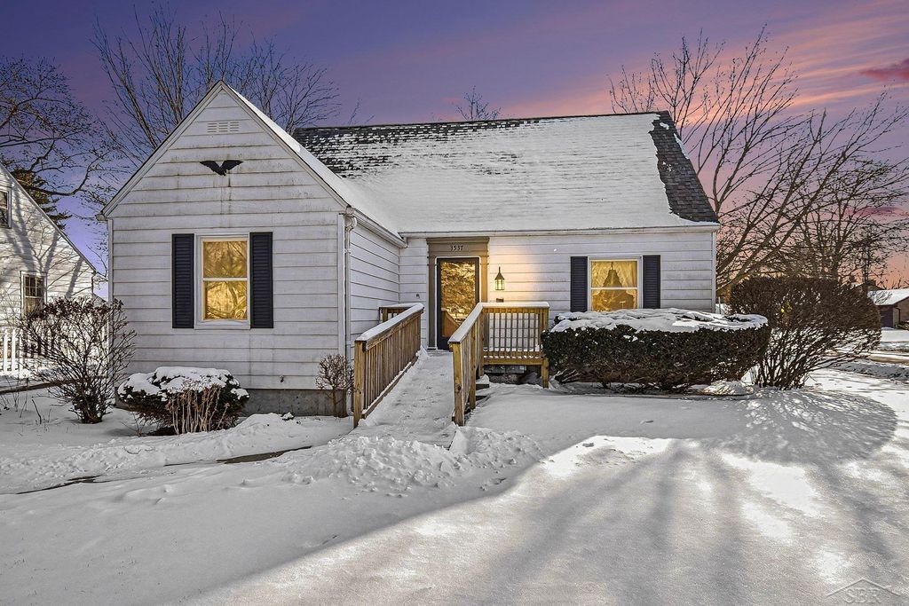 3537 Adams Avenue, Saginaw, MI 48602