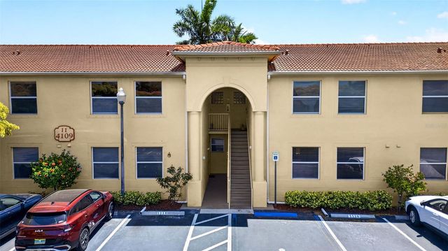 4109 BELLASOL CIRCLE 1113, Fort Myers, FL 33916