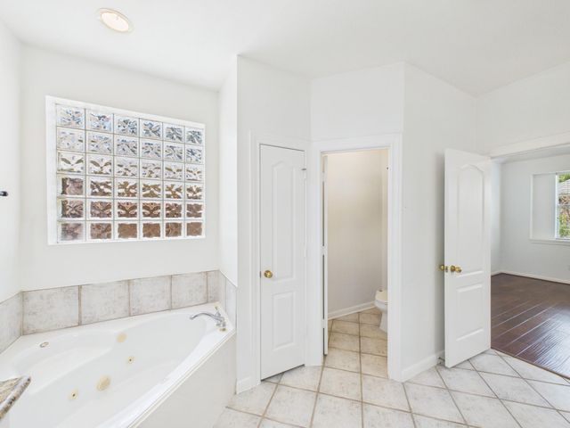5407 Lake Place Drive, Houston, TX 77041