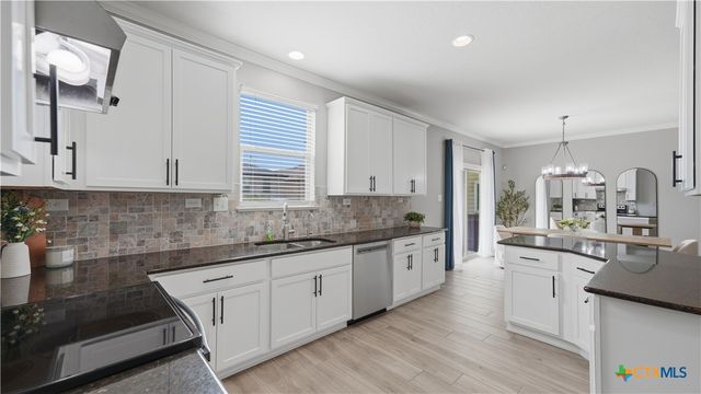 3933 Legend Pond Drive, New Braunfels, TX 78130