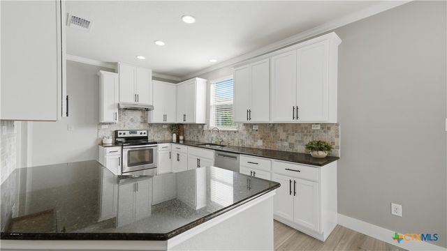 3933 Legend Pond Drive, New Braunfels, TX 78130