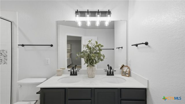 3933 Legend Pond Drive, New Braunfels, TX 78130