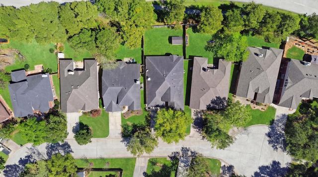 6743 Pacific Crest Court, Humble, TX 77346