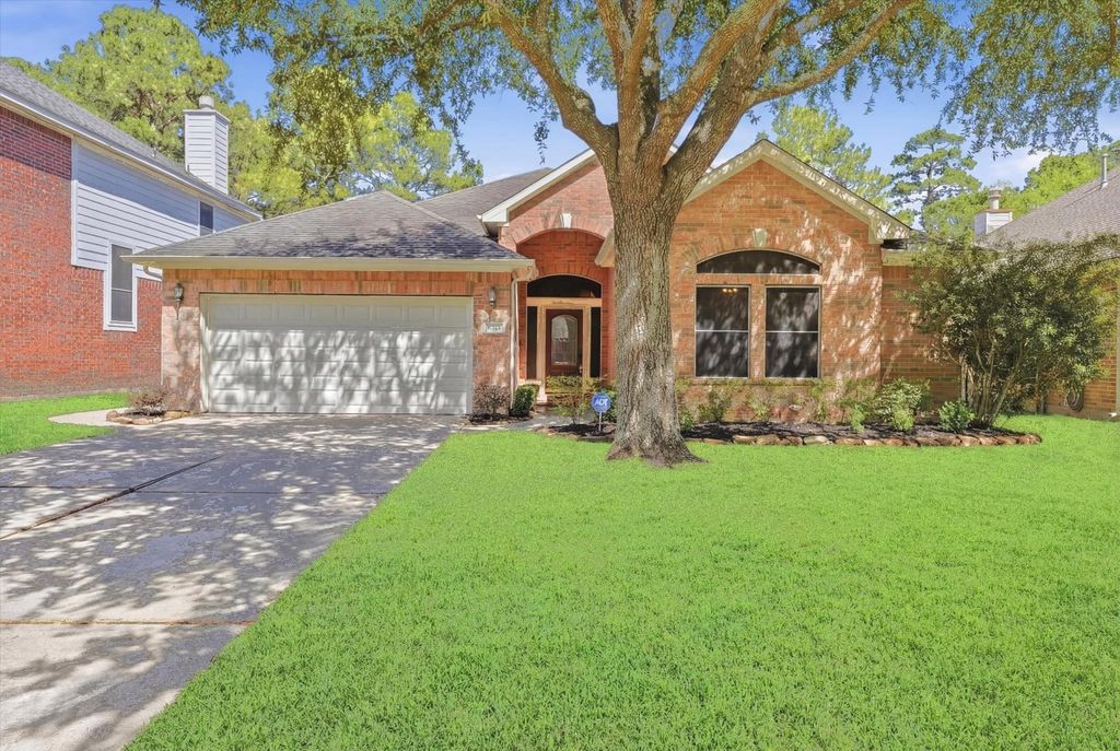 6743 Pacific Crest Court, Humble, TX 77346