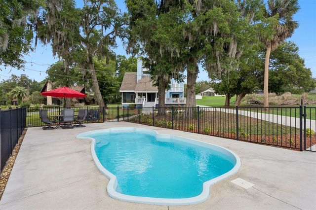 10400 LAKE LOUISA ROAD, Clermont, FL 34711