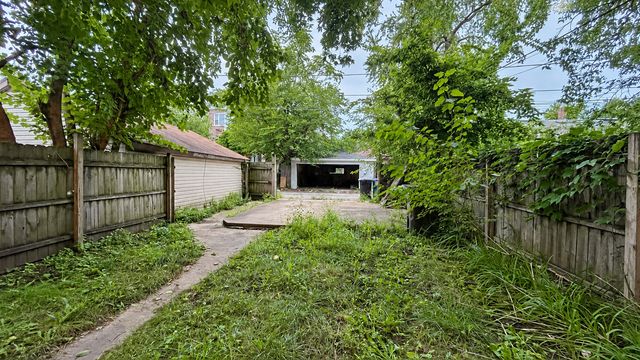 6620 S MARQUETTE Road, Chicago, IL 60637