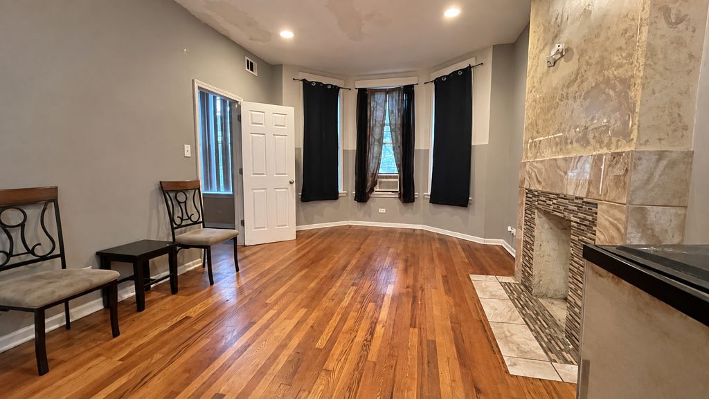 6620 S MARQUETTE Road, Chicago, IL 60637 — photo 2