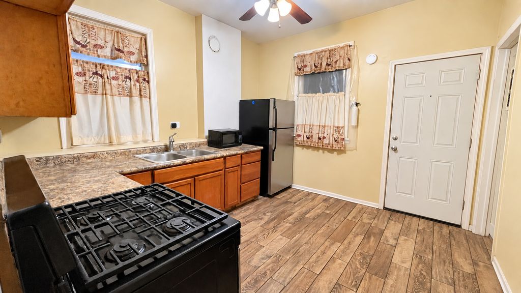 6620 S MARQUETTE Road, Chicago, IL 60637 — photo 5