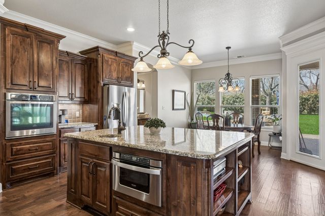 8900 Augusta Drive, Granbury, TX 76049