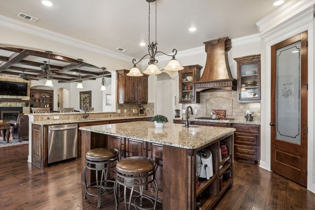 8900 Augusta Drive, Granbury, TX 76049