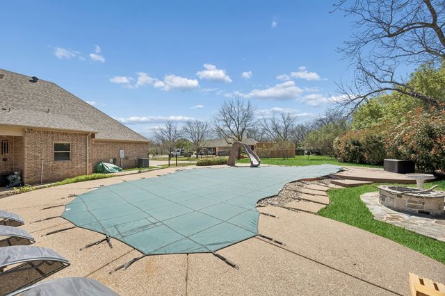 8900 Augusta Drive, Granbury, TX 76049