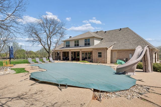 8900 Augusta Drive, Granbury, TX 76049