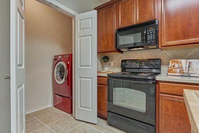 7 Greenwich Place, Conroe, TX 77384