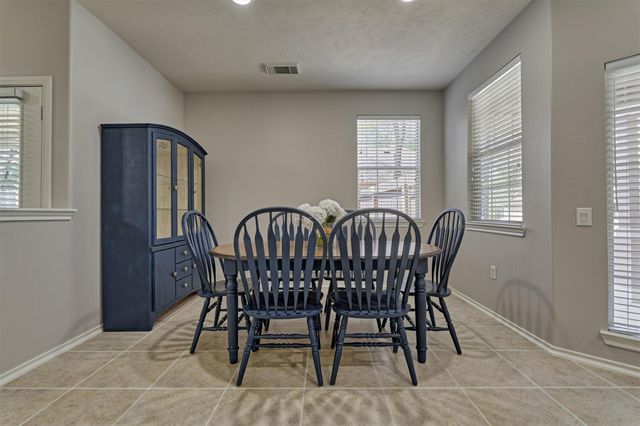 7 Greenwich Place, Conroe, TX 77384