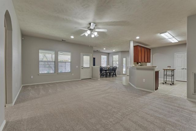 7 Greenwich Place, Conroe, TX 77384