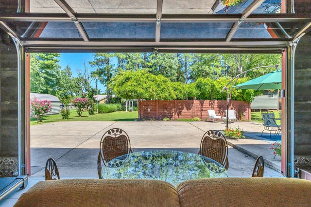 325 Dawn Dr, Gallatin, TN 37066