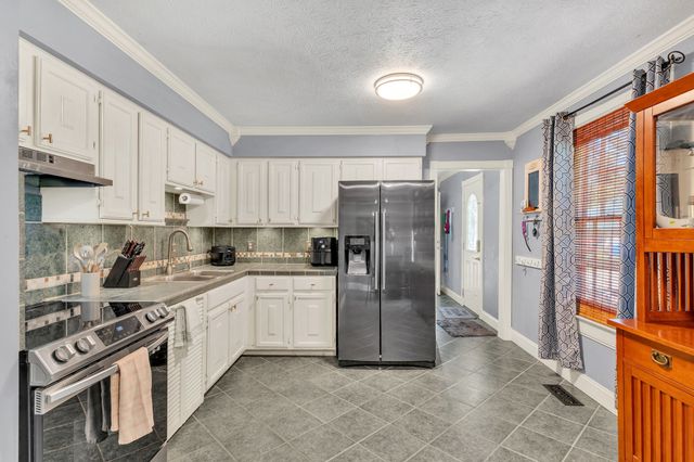 325 Dawn Dr, Gallatin, TN 37066