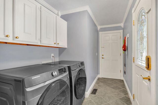 325 Dawn Dr, Gallatin, TN 37066