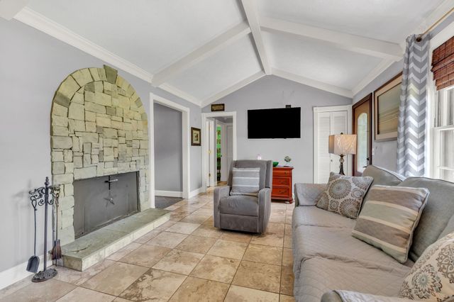 325 Dawn Dr, Gallatin, TN 37066