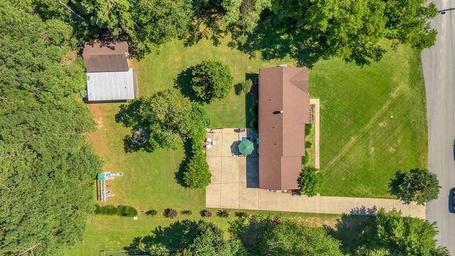 325 Dawn Dr, Gallatin, TN 37066