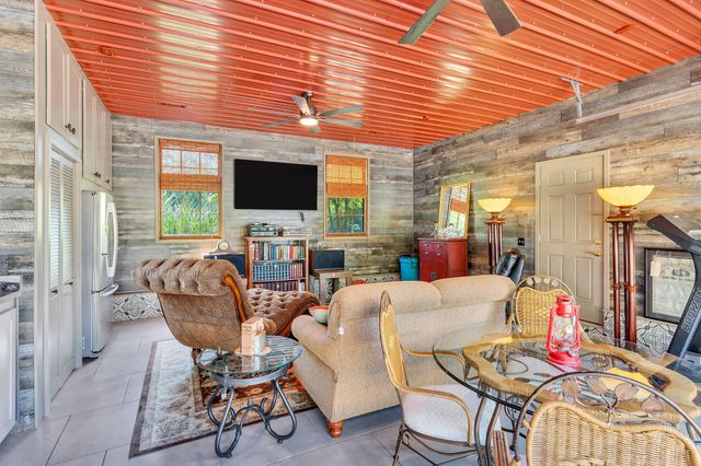 325 Dawn Dr, Gallatin, TN 37066