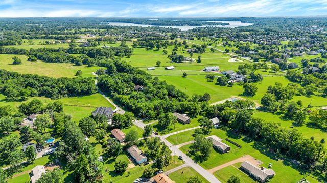 325 Dawn Dr, Gallatin, TN 37066