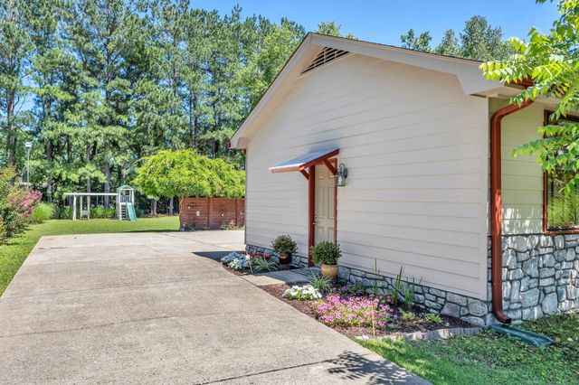 325 Dawn Dr, Gallatin, TN 37066