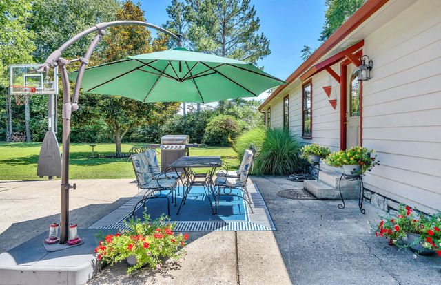 325 Dawn Dr, Gallatin, TN 37066