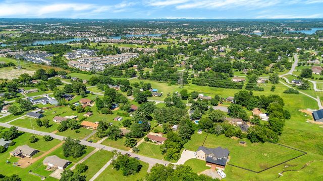 325 Dawn Dr, Gallatin, TN 37066
